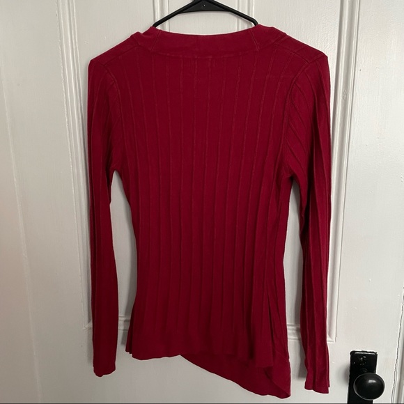 IDO v neck criss cross stretchy sweater with dip v on right side size small - Picture 2 of 3